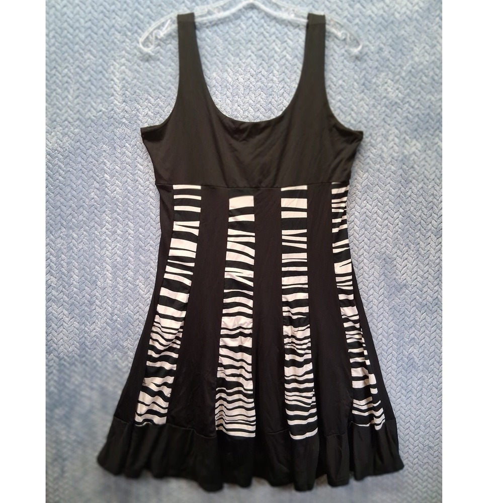 Etc. by Lazy Daisy Black White Striped Fit Flare Ruffle Hem Mini Dress L ETC-14